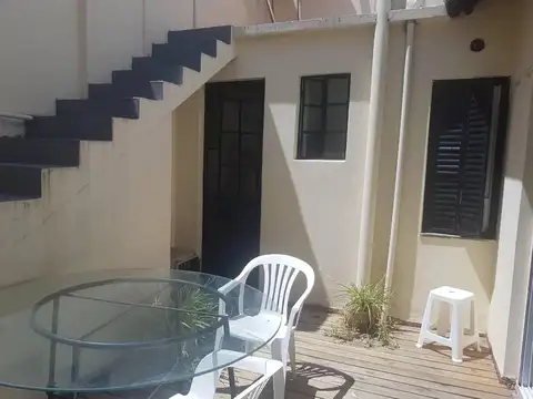 MUY BUEN PH AL FRENTE, 4 AMB,ENTRADA INDEP.,1 SOLA PLANTA,A 1 DE EST ARISTOB VALLE Y A 1 METROBUS  