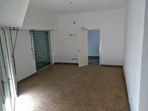 Local en Alquiler en Barrio España y Hospitales, $ 440.000