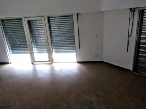 Local en Alquiler 50 años