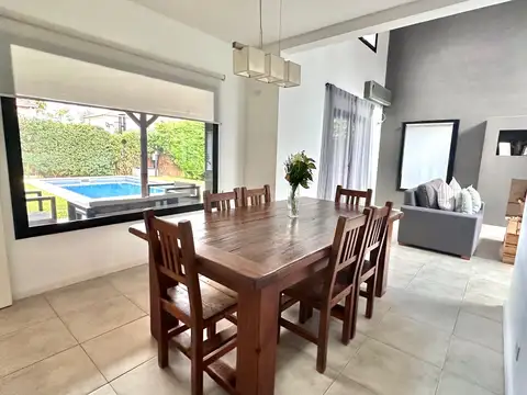 Casa en Venta al Este