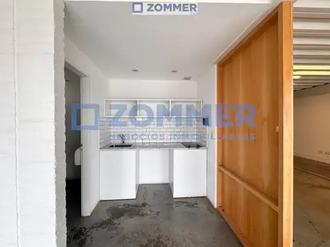 Oficina 3 ambientes con 2 baños
