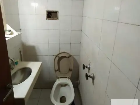 Casa 7 ambientes con 3 baños