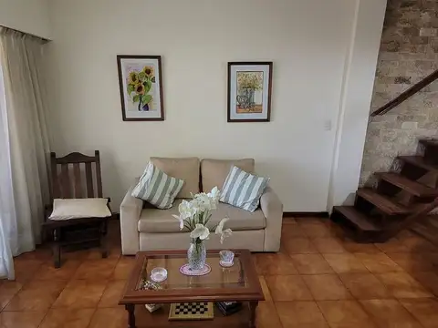 Depto Tipo Casa en Venta con 1 cocheras
