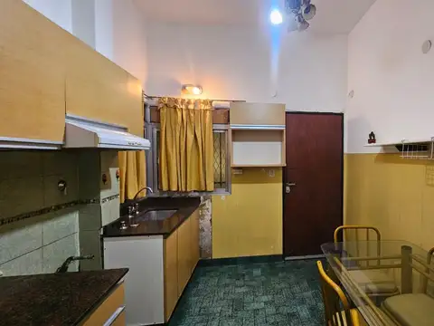 Depto Tipo Casa en Alquiler de 3 ambientes
