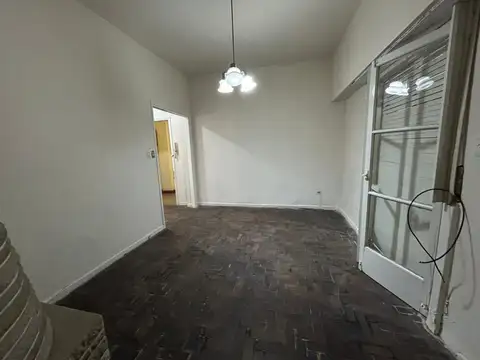 Planta Baja 2 amb 2 patios. Recién pintado