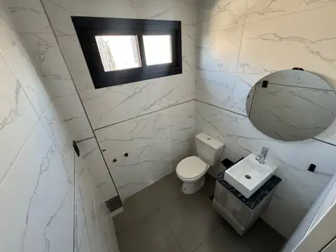 Depto Tipo Casa 3 ambientes con 2 baños