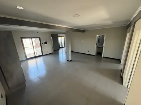 Depto Tipo Casa en Alquiler de 3 ambientes