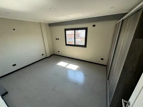 Depto Tipo Casa en Alquiler al Este