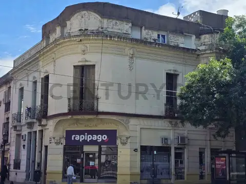 Venta Hotel con Renta y Locales Comerciales en  San Telmo, Excelente Ubicación