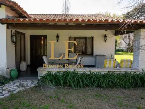 Casa 5 ambientes con 2 baños