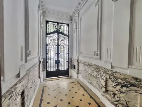 Depto Tipo Casa en Venta 90 años