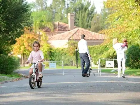 Terreno en Venta en Countries y Barrios Cerrados en Presidente Derqui, USD 43.000