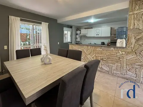 Departamento 4 ambientes con 2 baños