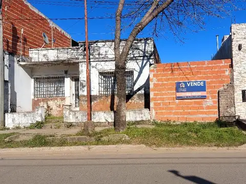 Casa a Refaccionar en Venta