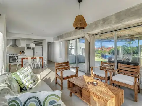 Depto Tipo Casa en Venta de 3 dormitorios