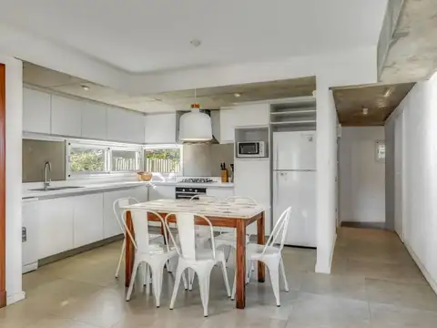 Depto Tipo Casa en Venta con 1 cocheras