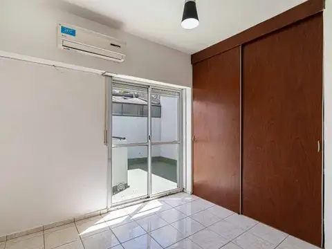 Depto Tipo Casa 2 ambientes con 1 baño