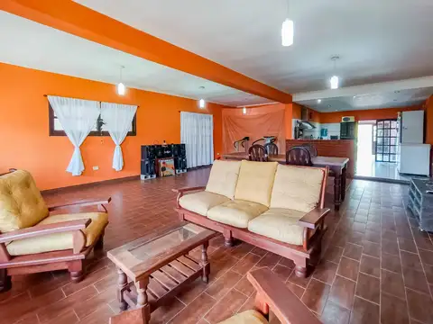 Juan Manuel Estrada al 600