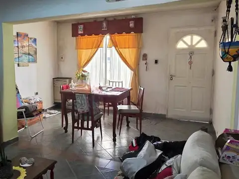 Depto Tipo Casa en Venta en Neuquen, USD 58.000