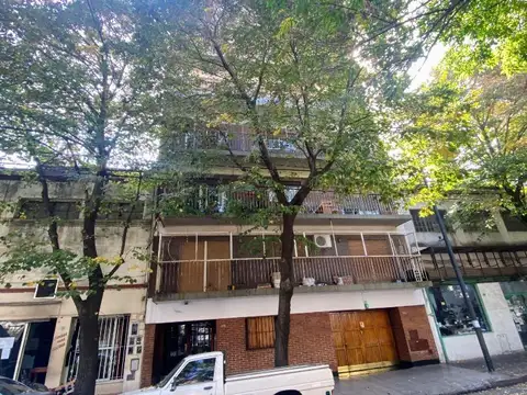 En inmejorable zona, dpto 2 amb a refaccionar