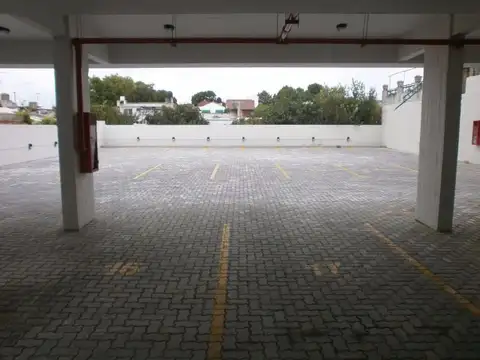 Cochera en Alquiler Cubierta