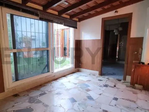 Venta PH tipo casa con cochera, patio, terraza y sin expensas
