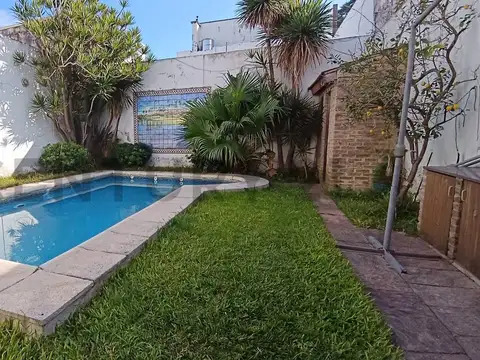 Venta Casa 3 Dormitorios Pileta Lote Propio Monte Castro