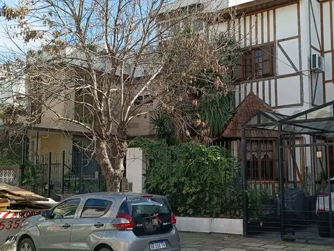 Venta Casa 3 Dormitorios Pileta Lote Propio Monte Castro