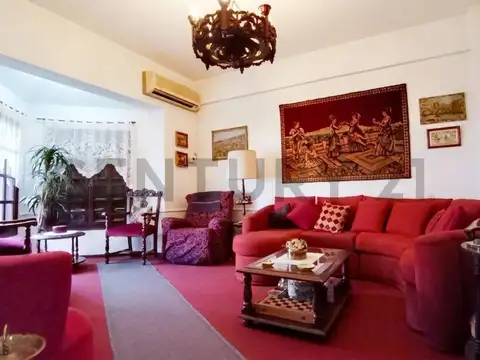 Casa 5 ambientes con 2 baños