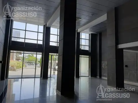 Oficina 5 ambientes con 2 baños