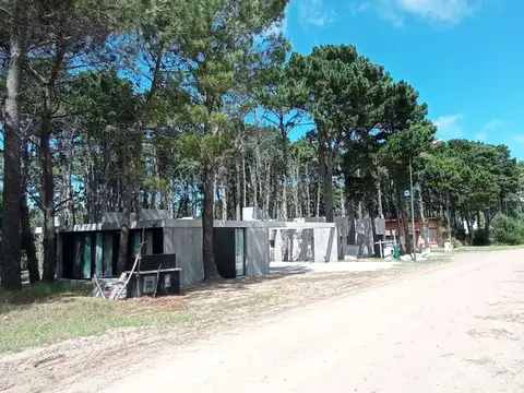 Vendo excelente lote en barrio Álamos Pinamar