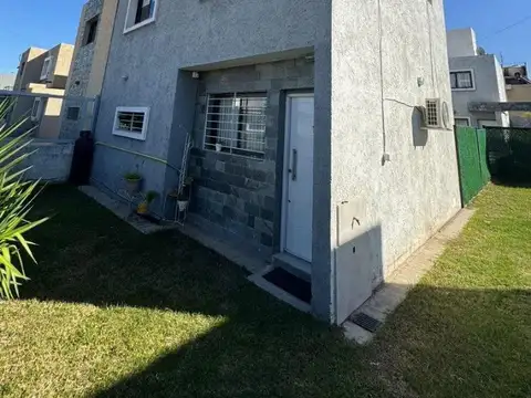 VENTA DUPLEX 2 DORMITORIOS VALLE CERCANO PATIO SEGURIDAD 24H