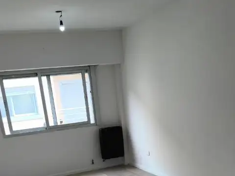 Departamento en Alquiler en Morón, $ 450.000