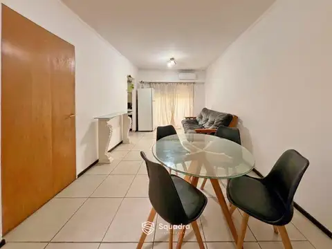 VENTA  - Departamento de 1 dormitorio balcón al frente. Abasto, Rosario. APTO CRÉDITO.