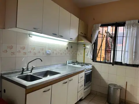 Depto Tipo Casa en Venta con 1 cocheras