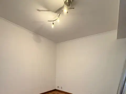 Depto Tipo Casa en Alquiler con 1 cocheras