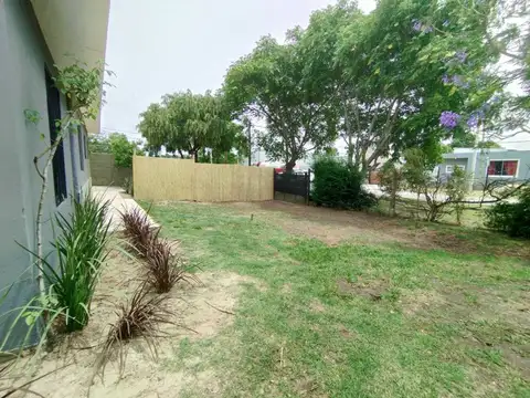 Depto Tipo Casa en Alquiler de 4 ambientes