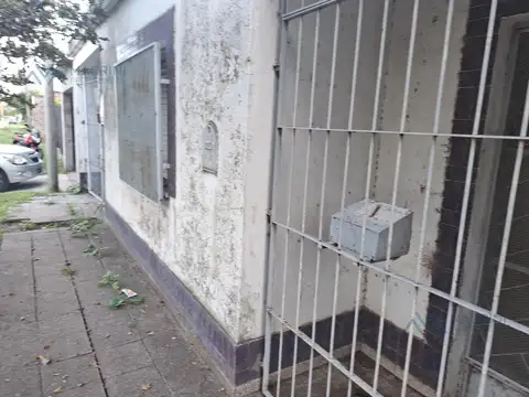 Casa con terreno en Santa Cruz al 600, Pergamino, Bs. As.