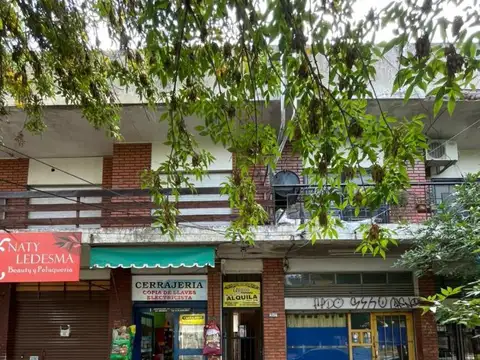 VENTA DEPTO DOS AMB MERLO CENTRO
