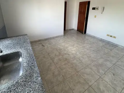 La Plata 200, Piso 1°