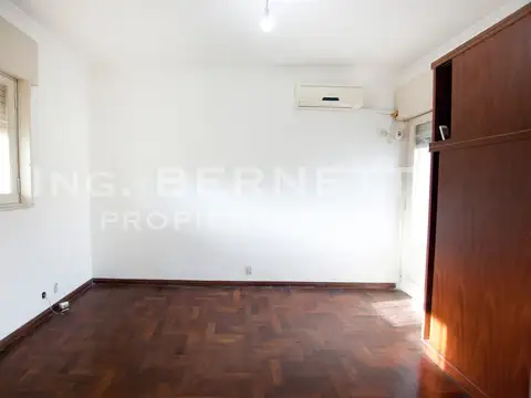 PH 2 Ambientes al frente con balcón y patio - Excelente zona -