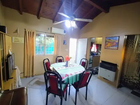 Casa 4 ambientes con 1 baño