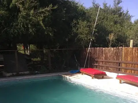 Casa 9 ambientes con 6 baños