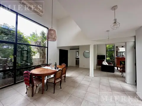 Casa en Alquiler Temporal en El Establo, USD 4.000