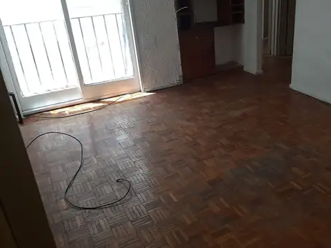 DOS AMBIENTES EXCELENTE UBICACION