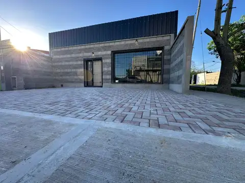 Local Comercial de 212m2 en venta.