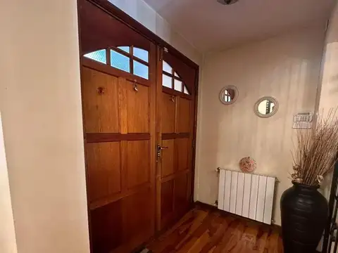 Depto Tipo Casa en Venta con 1 cocheras