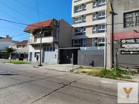 Senador J. Pallares e/ Bolivia y Avenida Hipolito Yrigoyen