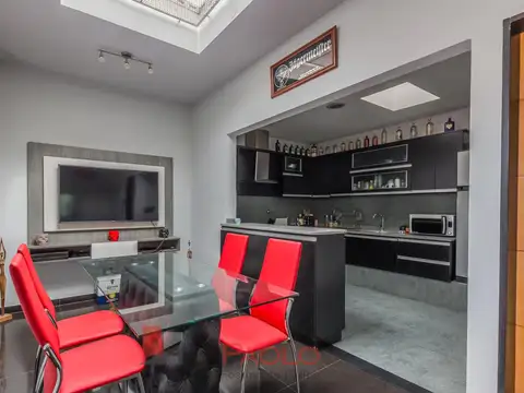 Venta PH 4 ambientes con entrada independiente en Martin Coronado
