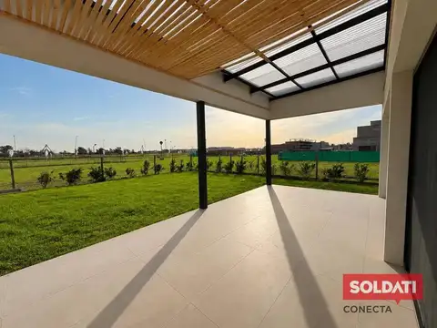 Casa en Alquiler de 3 dormitorios